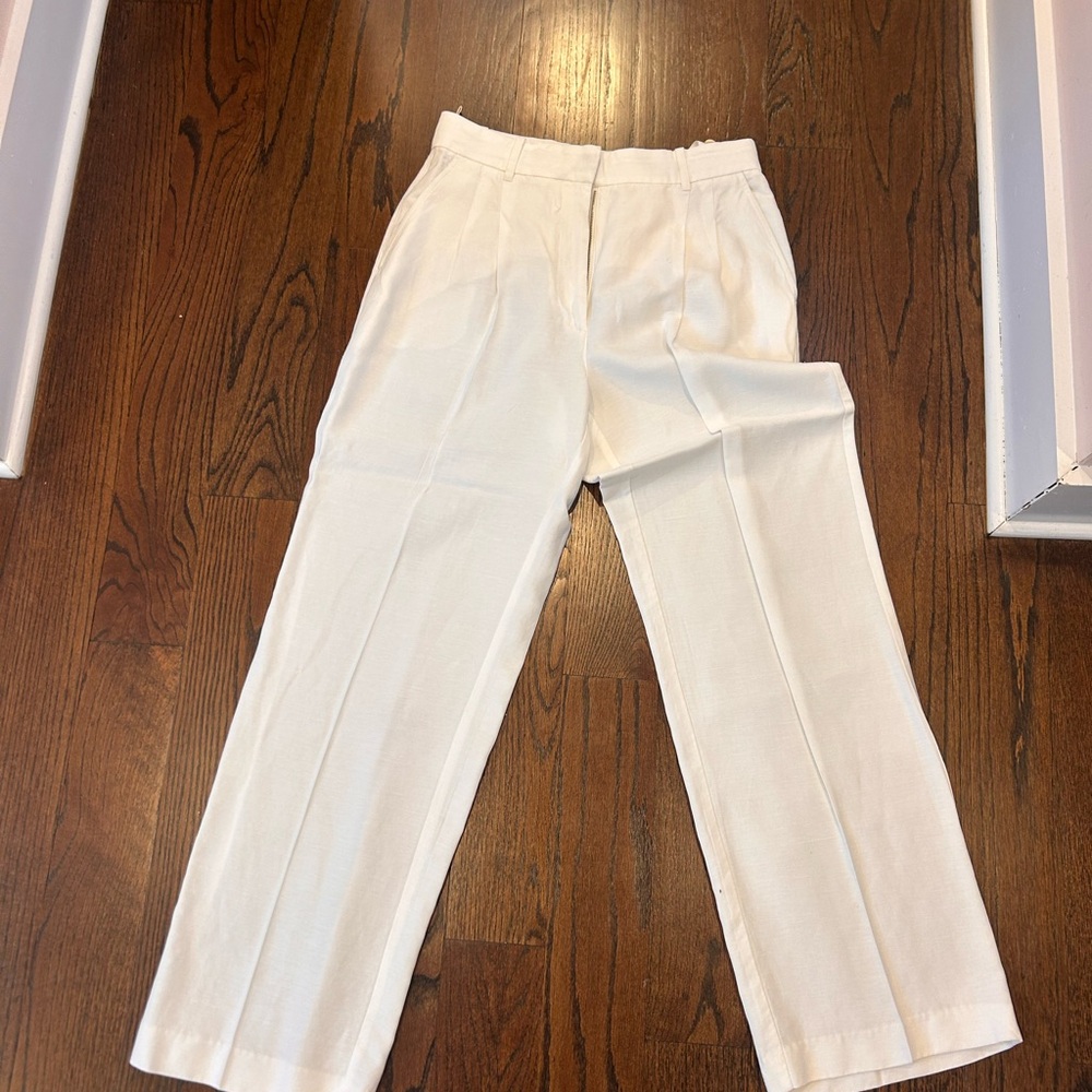 Aritzia white linen effortless pants in size 10